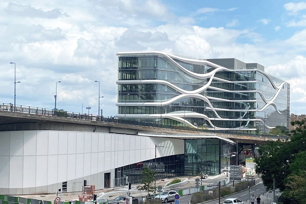 Latitude : Reinventing the office building